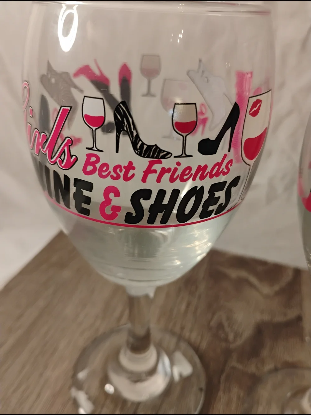Girls Best Friends/Wine & Shoes Wine Glasses Set